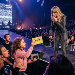 The Singer Stopped Her Concert. Then A Little Girl’s Cassette Exposed Who Really Wrote Her Biggest Song